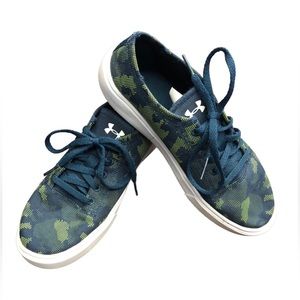 Under Armour Kids Shoes Size 3